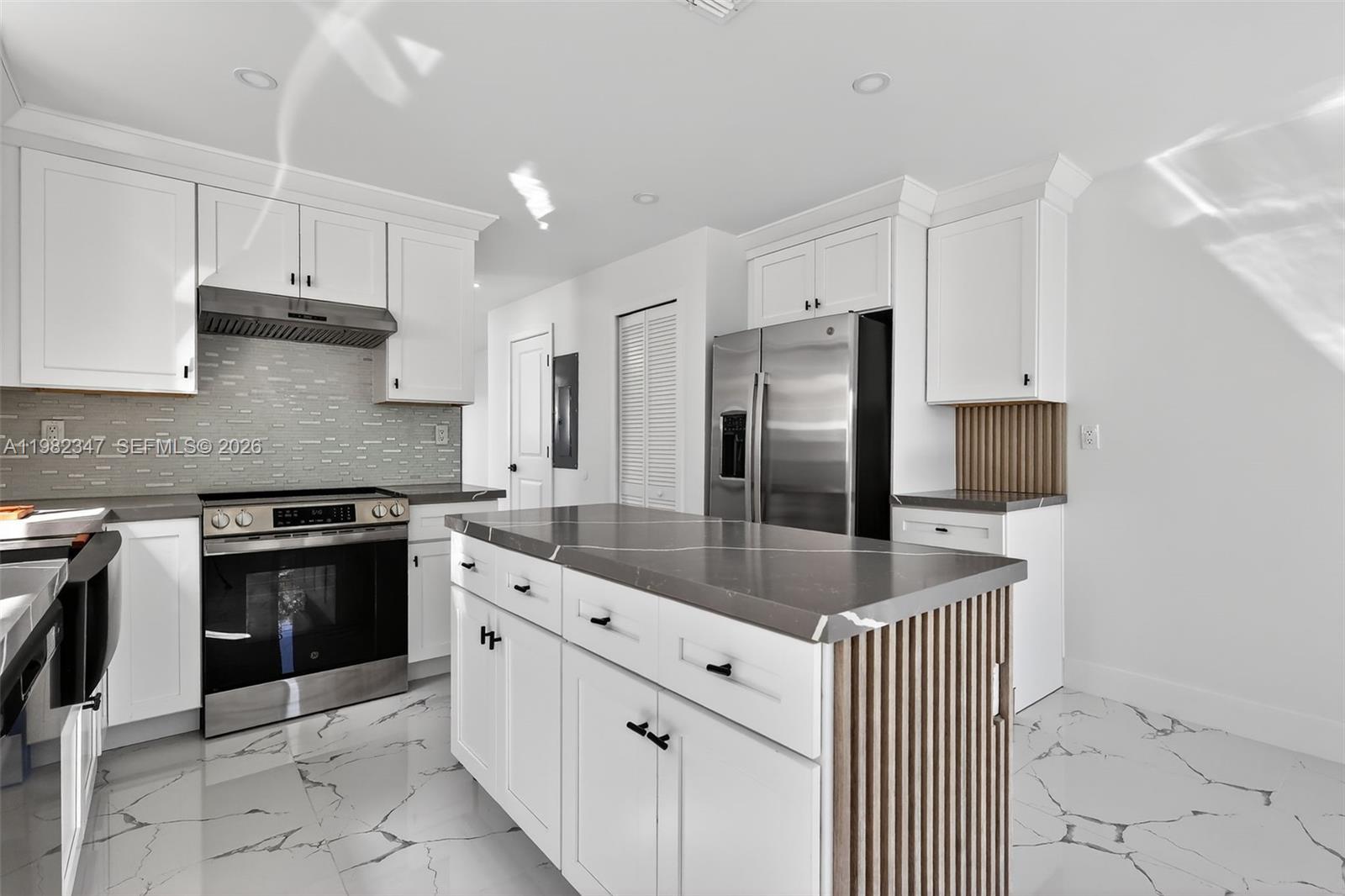 LAURAVILLE GARDENS - Residential