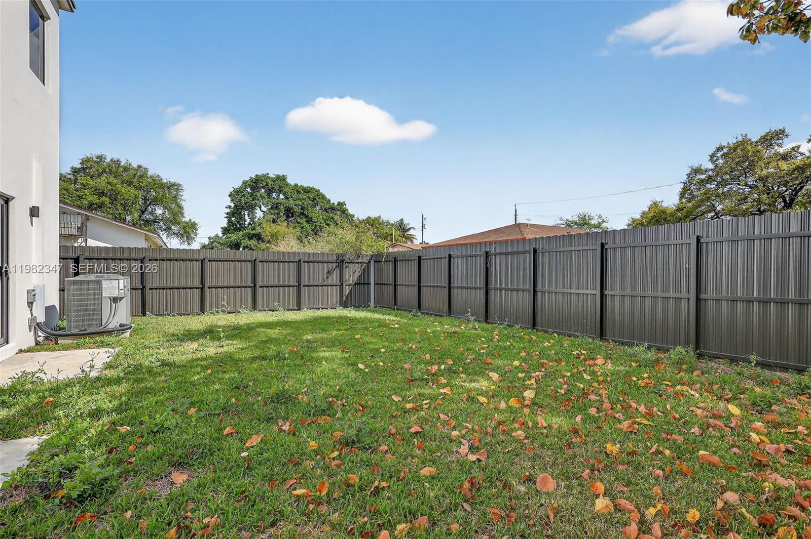 LAURAVILLE GARDENS - Residential