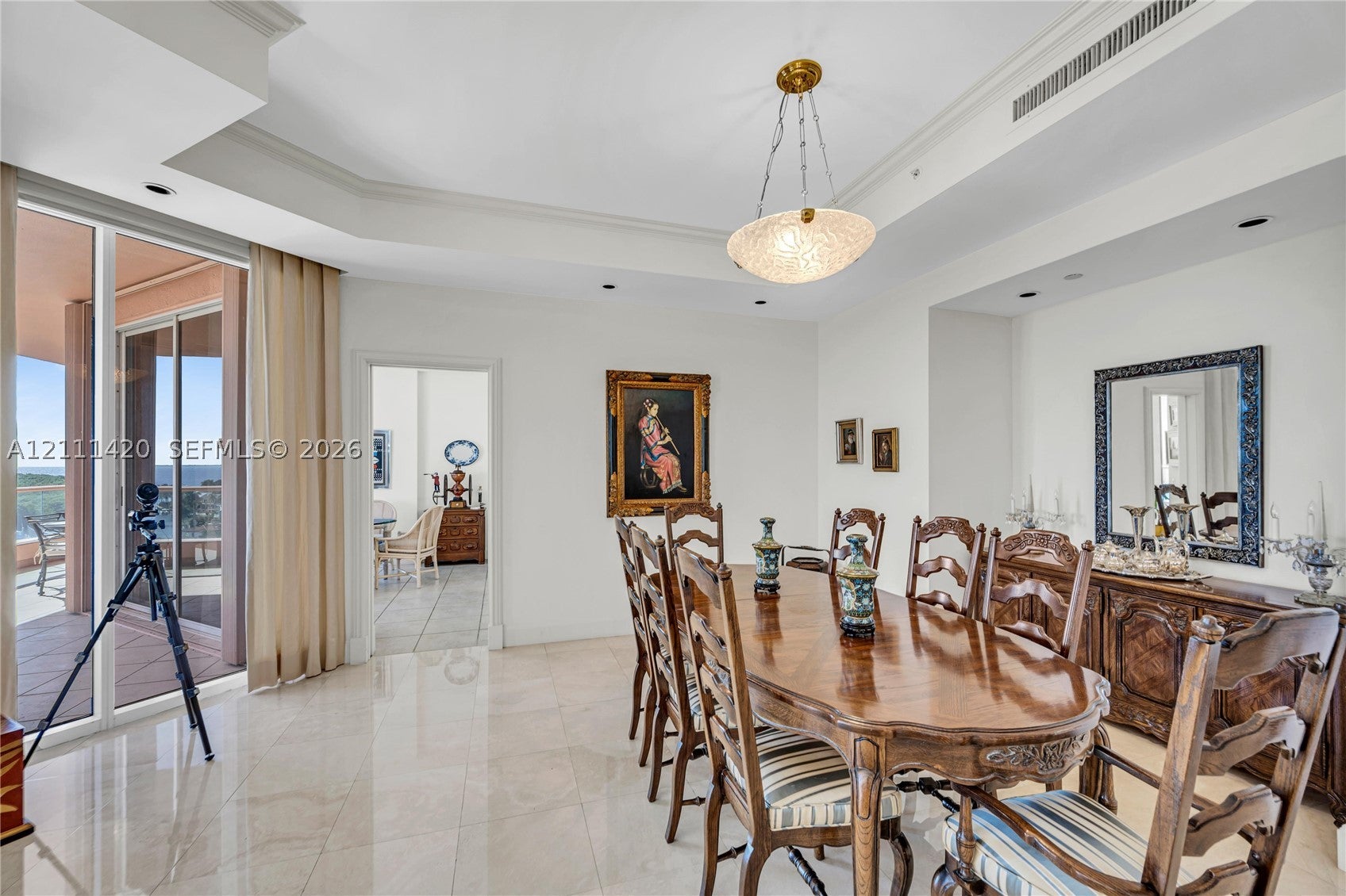10 Edgewater Dr 10E