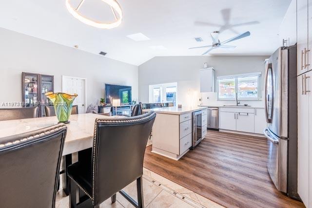 ROGER HOMES - Residential