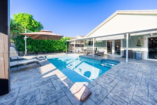 ROGER HOMES - Residential