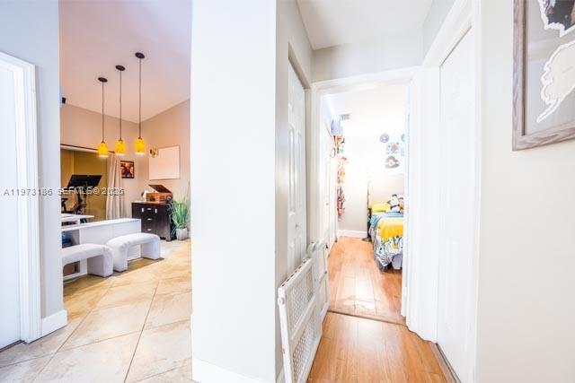 ROGER HOMES - Residential