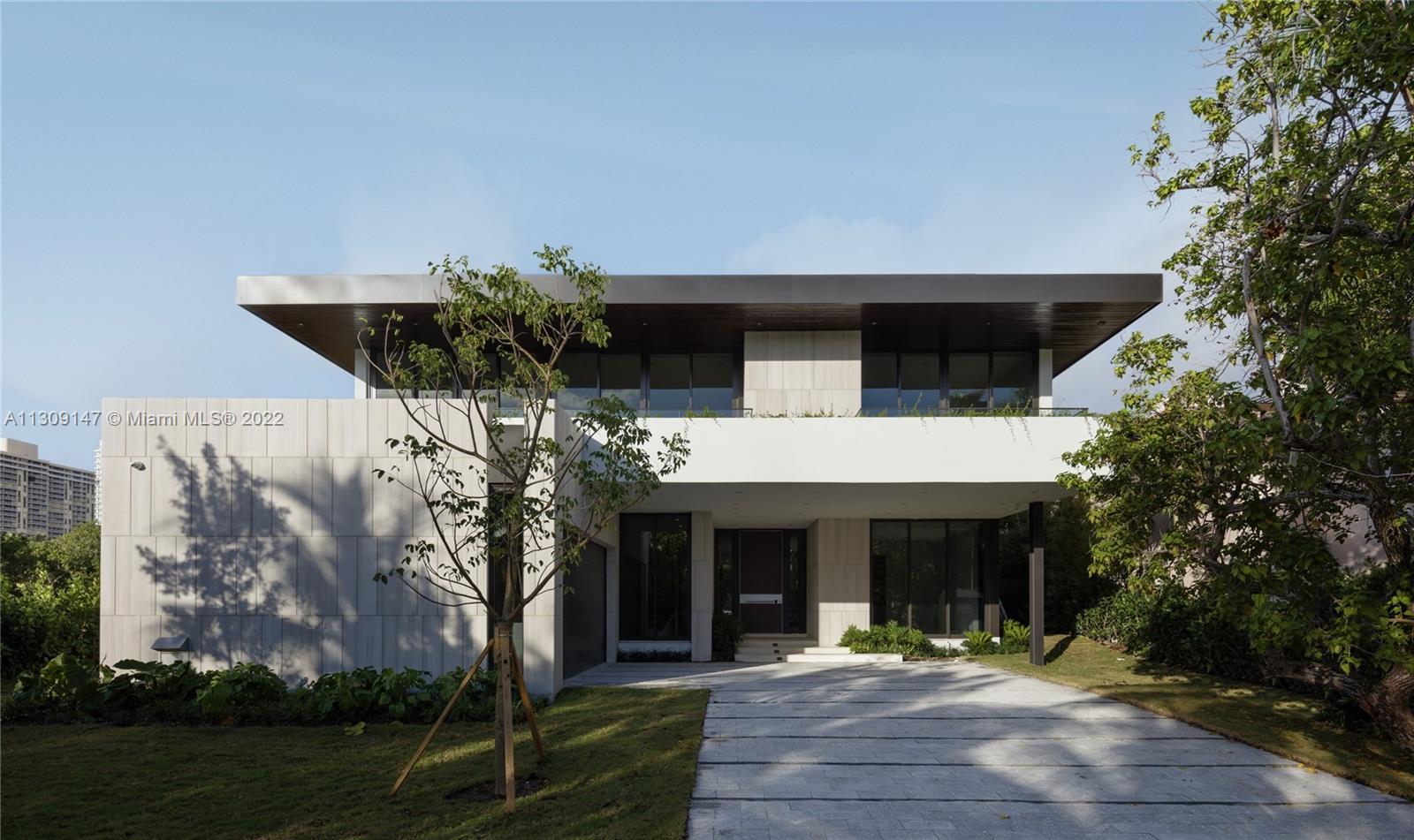 GOLDEN BEACH SEC E - Residential