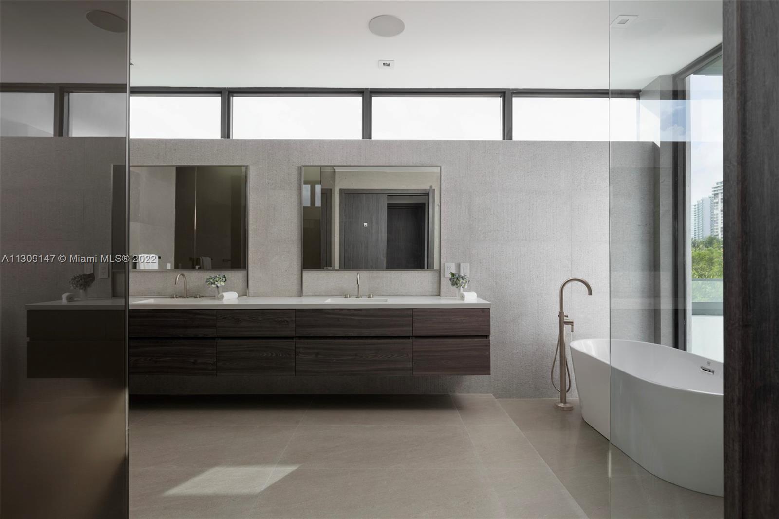 GOLDEN BEACH SEC E - Residential