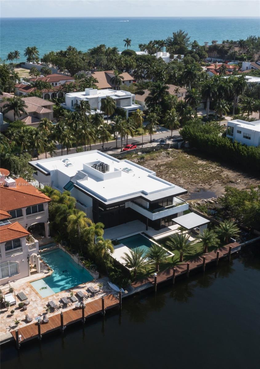 GOLDEN BEACH SEC E - Residential