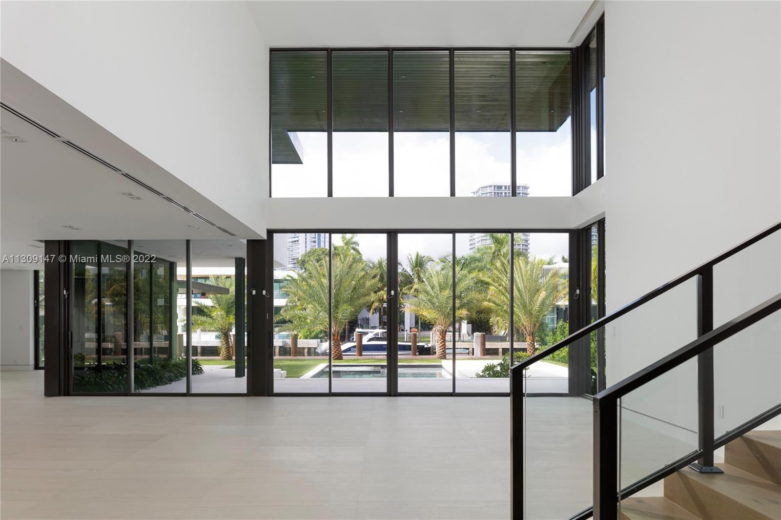 GOLDEN BEACH SEC E - Residential