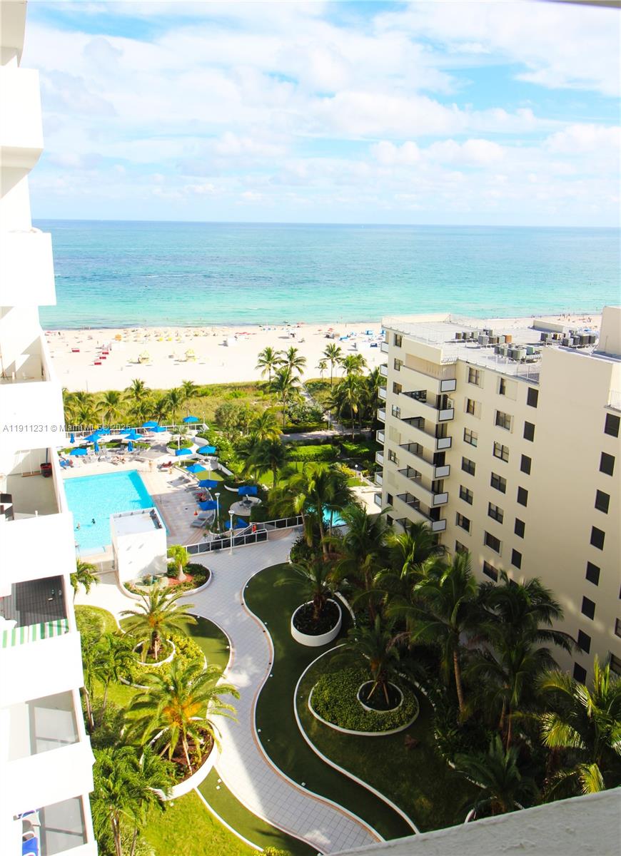 THE DECOPLAGE CONDO - Residential Lease