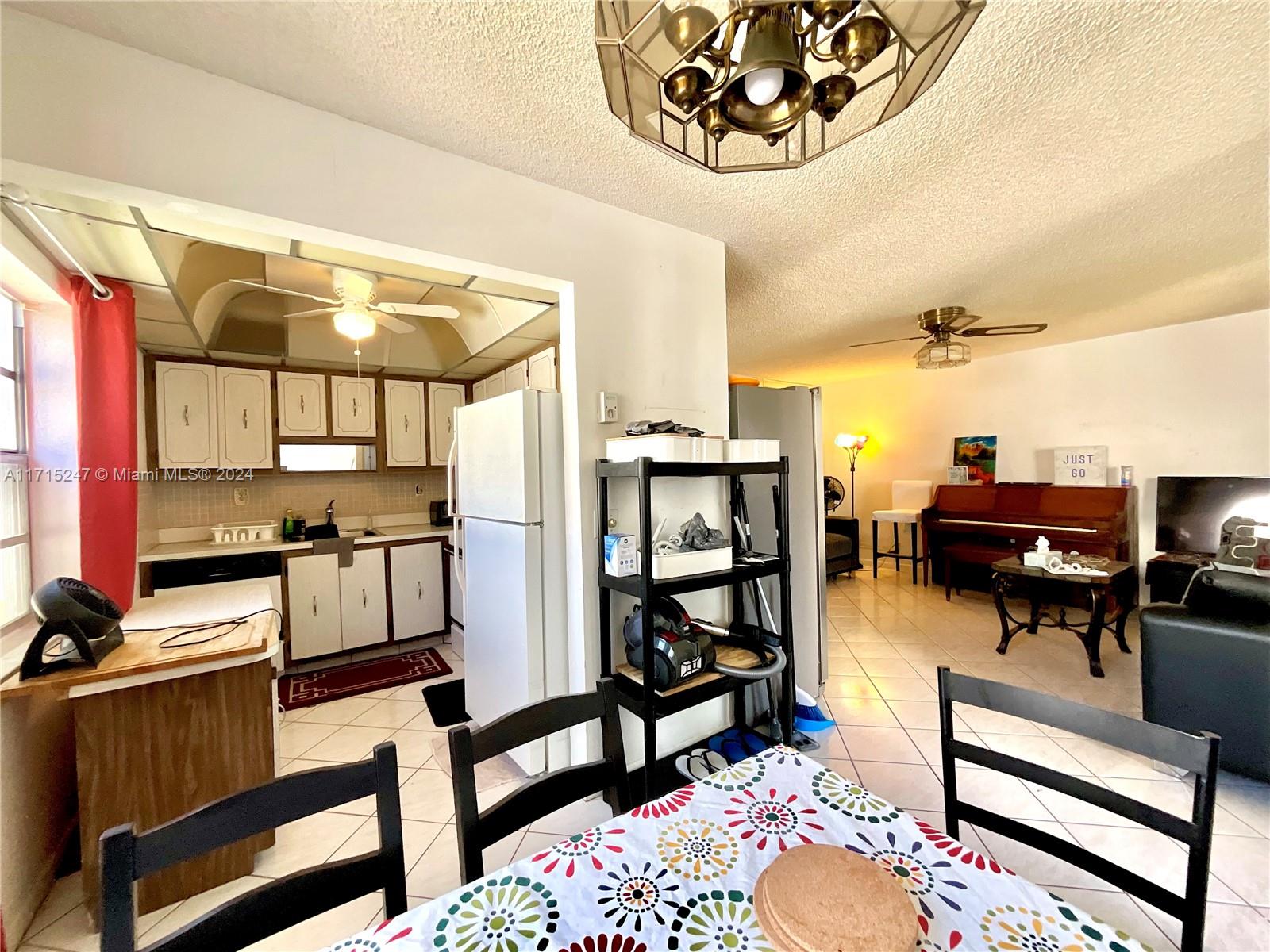 KINGS POINT BURGUNDY COND - Residential Lease