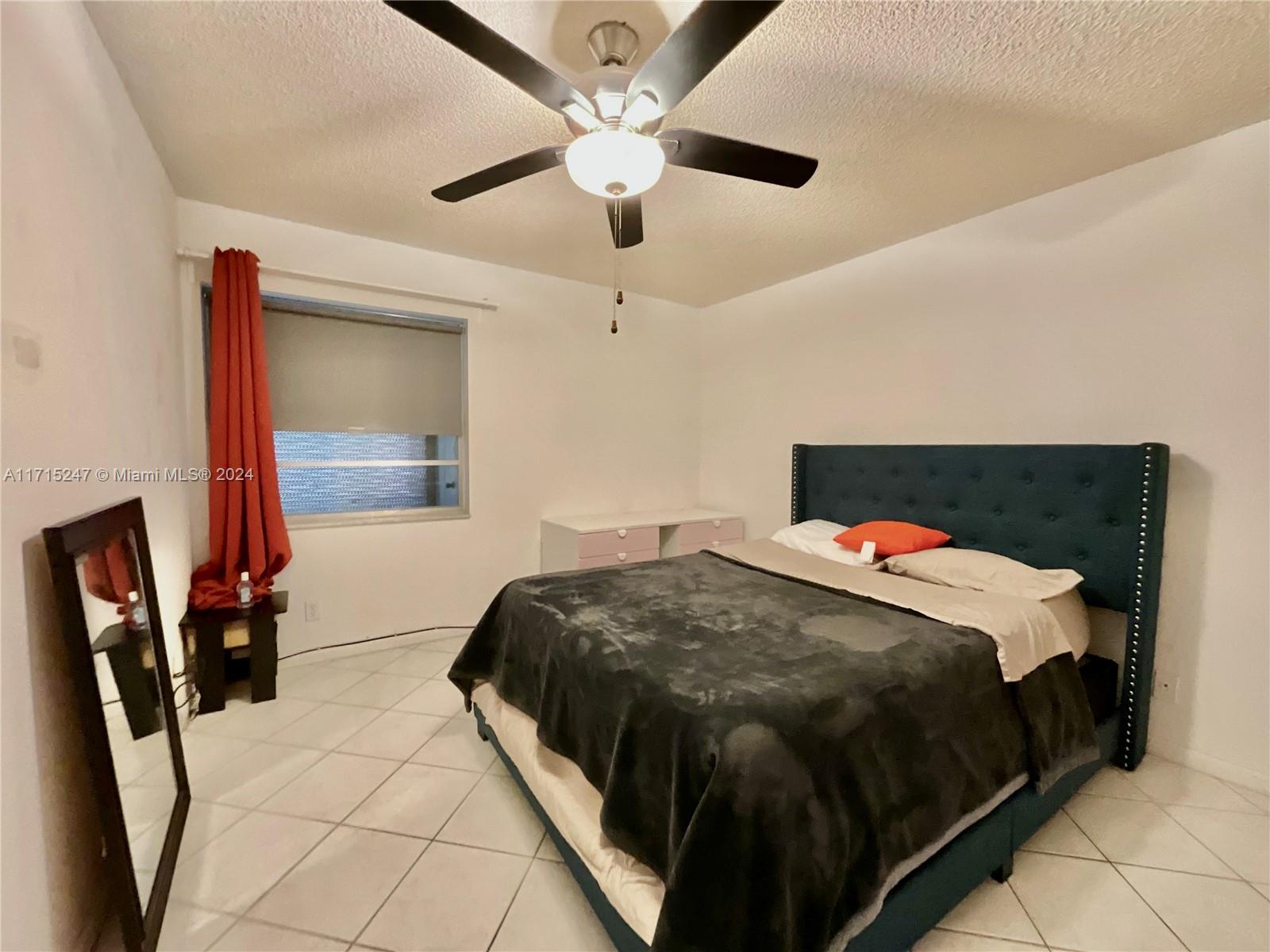 KINGS POINT BURGUNDY COND - Residential Lease