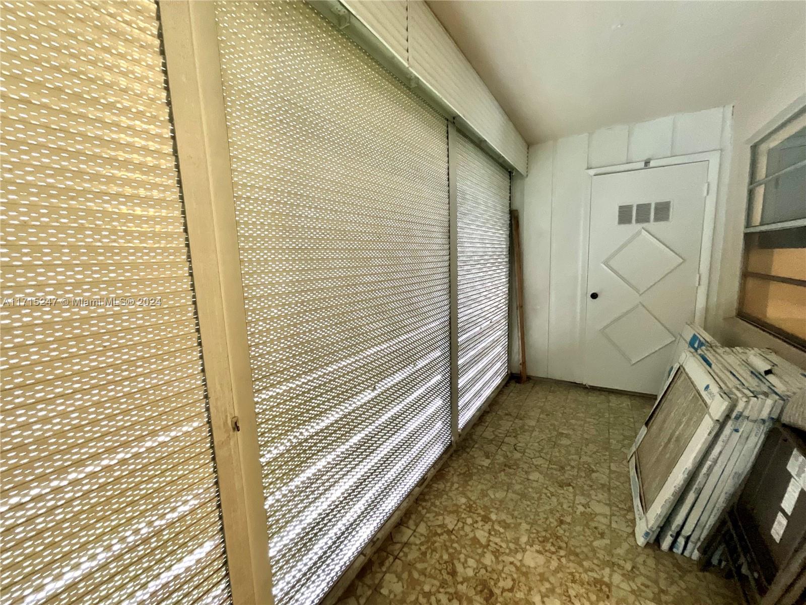 KINGS POINT BURGUNDY COND - Residential Lease