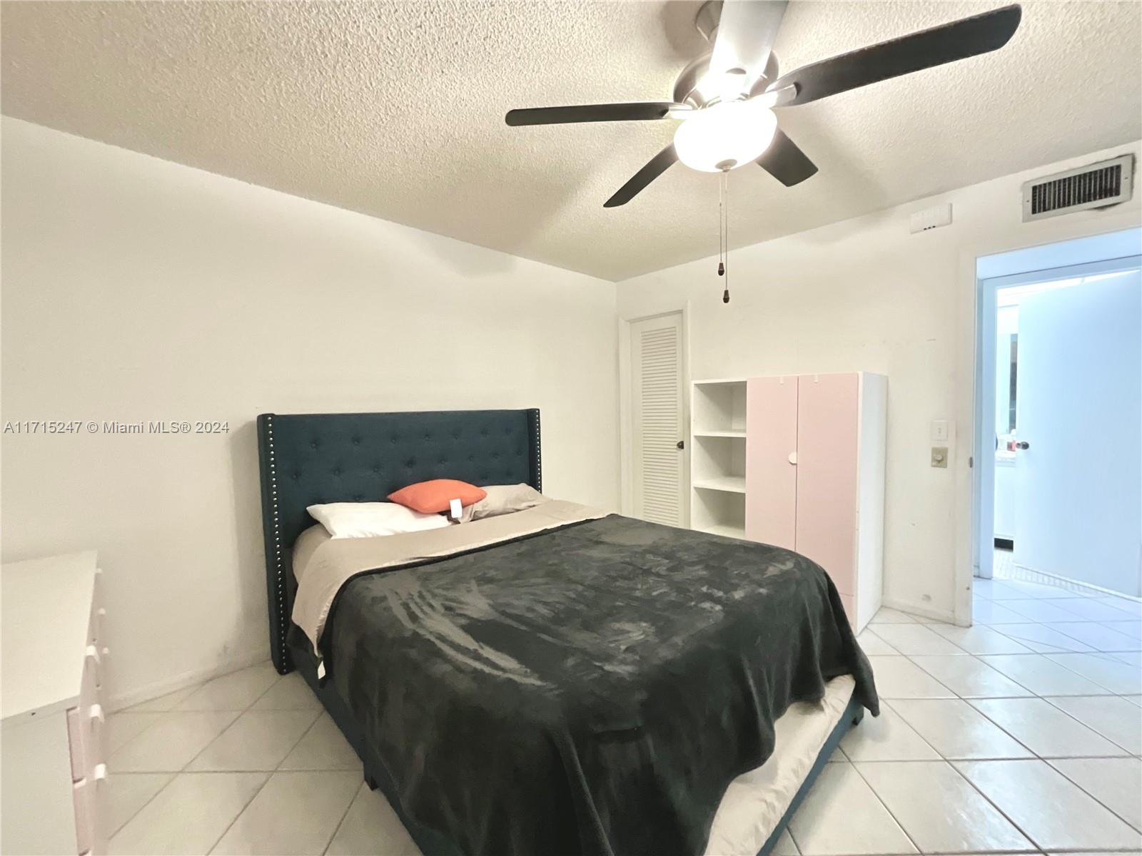 KINGS POINT BURGUNDY COND - Residential Lease