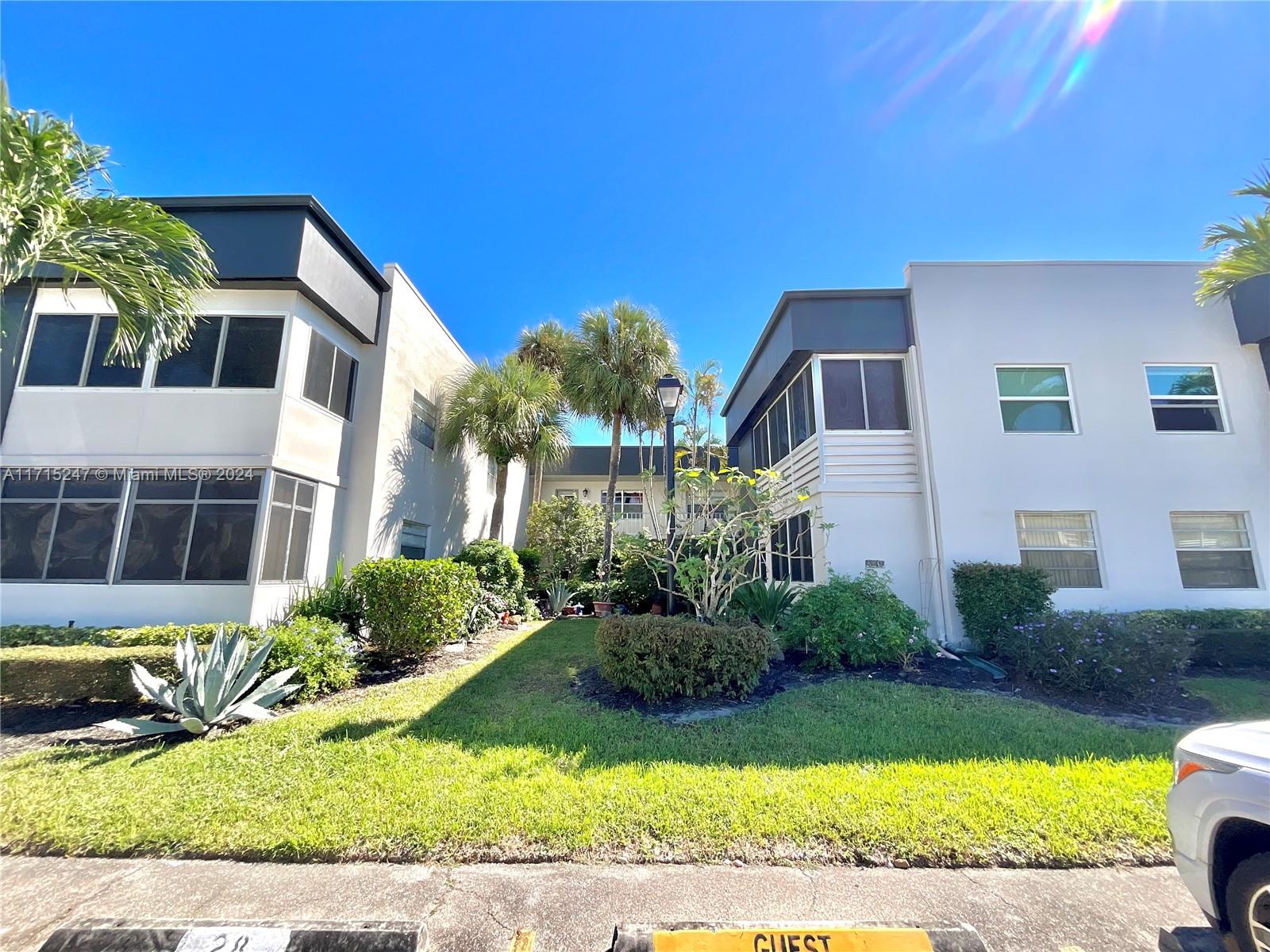 KINGS POINT BURGUNDY COND - Residential Lease