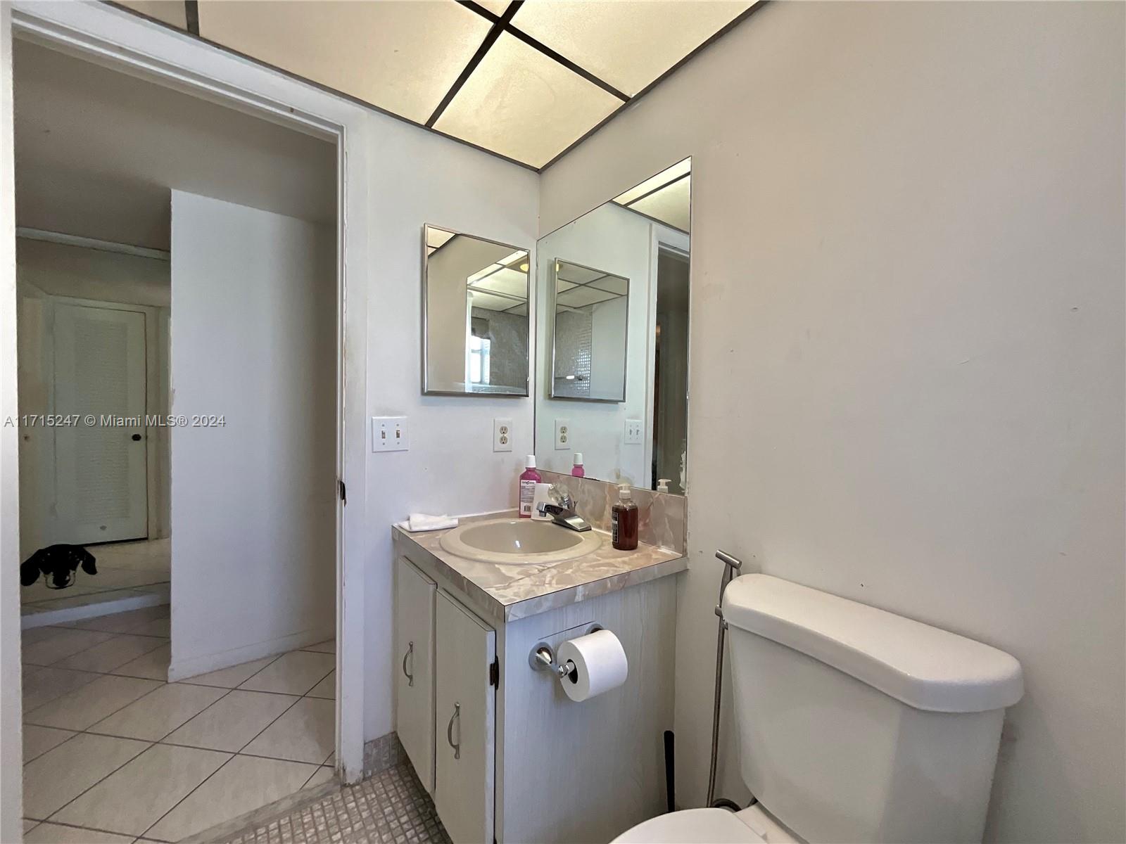 KINGS POINT BURGUNDY COND - Residential Lease