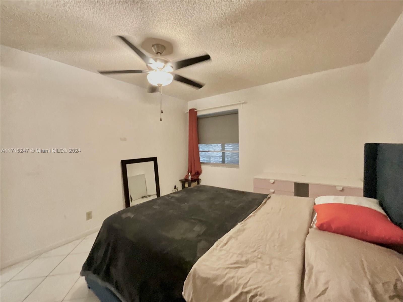 KINGS POINT BURGUNDY COND - Residential Lease