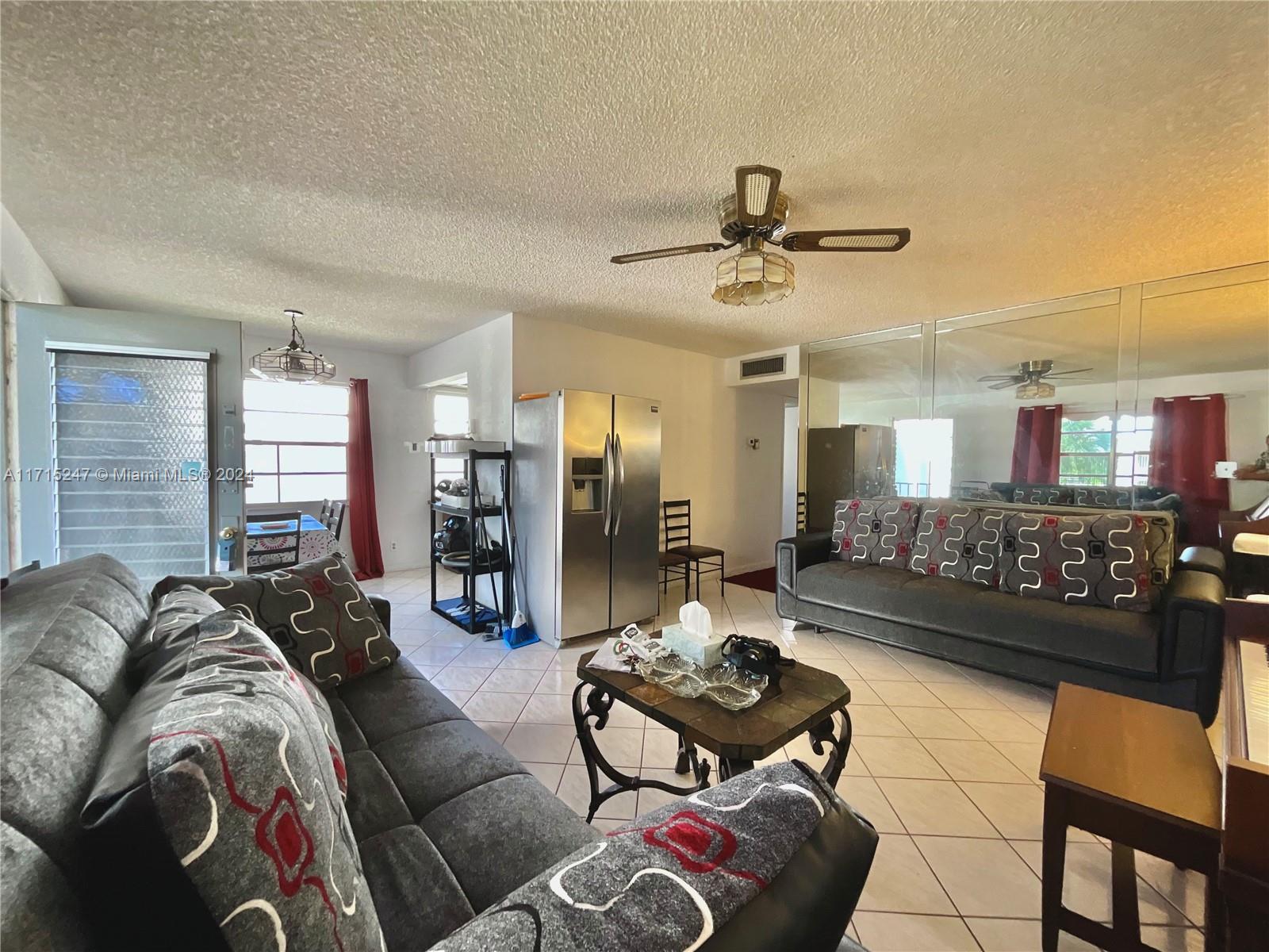 KINGS POINT BURGUNDY COND - Residential Lease