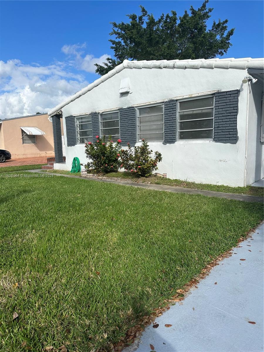 Property for Sale at 1619 Moffett St, Hollywood, Broward County, Florida - Bedrooms: 3 
Bathrooms: 2  - $639,500