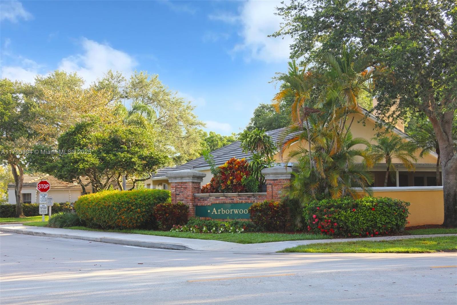 9271 Arborwood Cir, Davie, Broward County, Florida - 2 Bedrooms  
2 Bathrooms - 