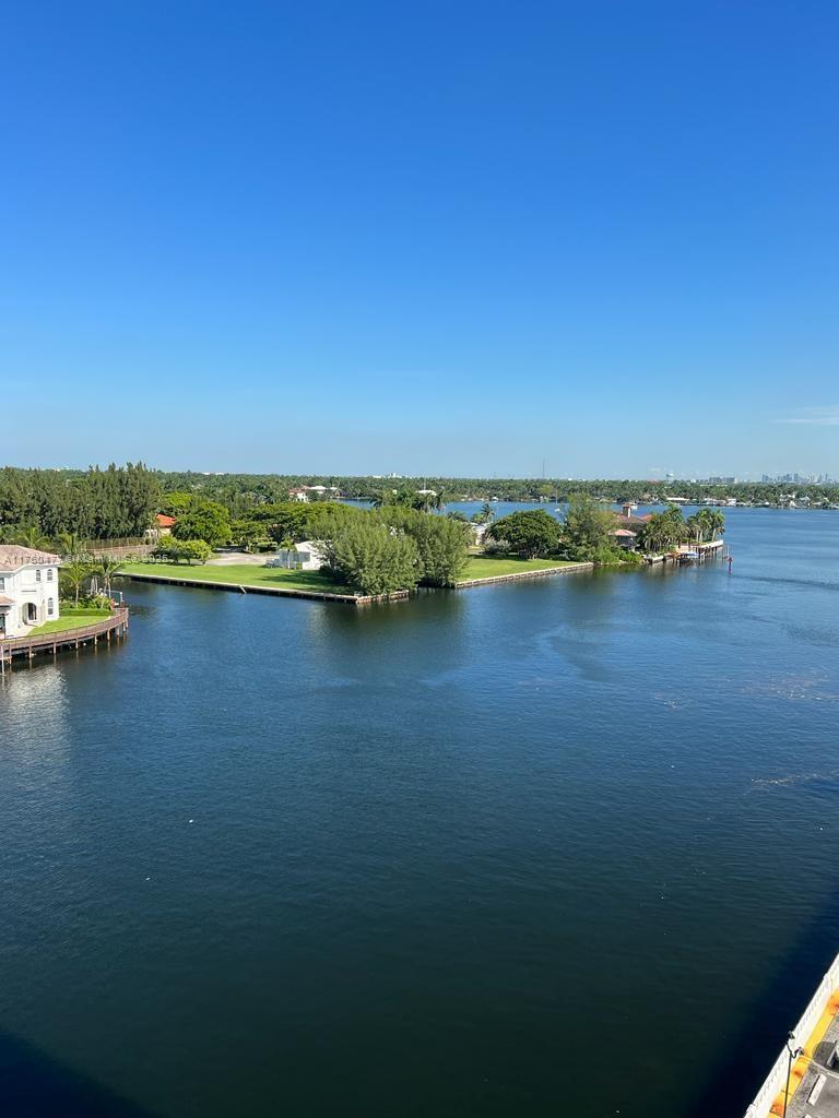 TRAFALGAR TOWERS CONDOMIN - Residential Lease