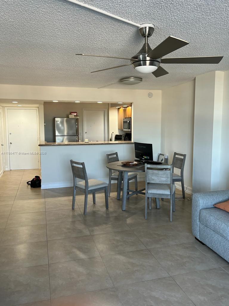 TRAFALGAR TOWERS CONDOMIN - Residential Lease