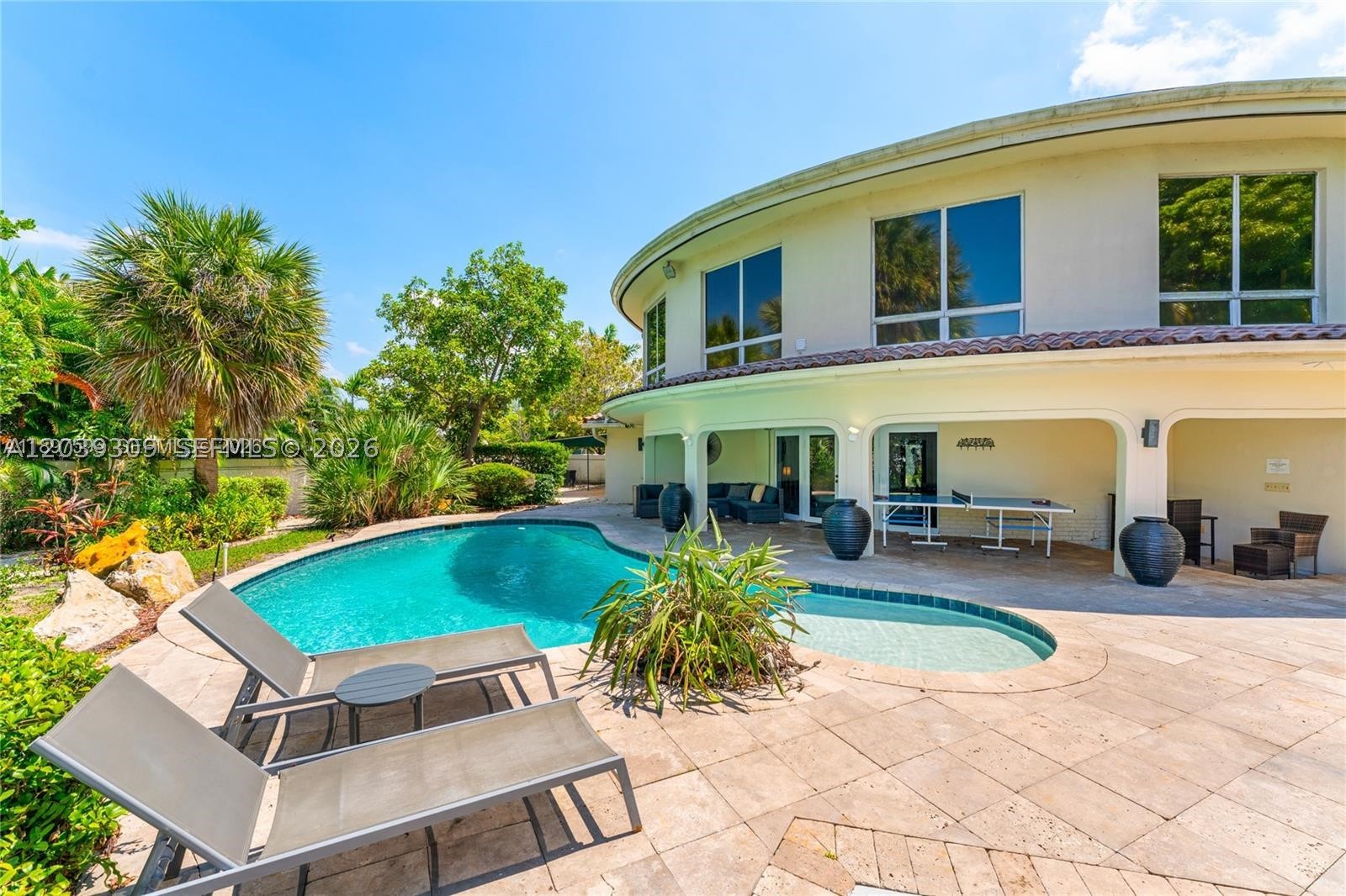 1809 Coral Gardens Dr