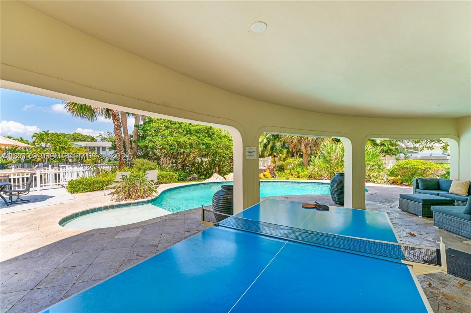 1809 Coral Gardens Dr