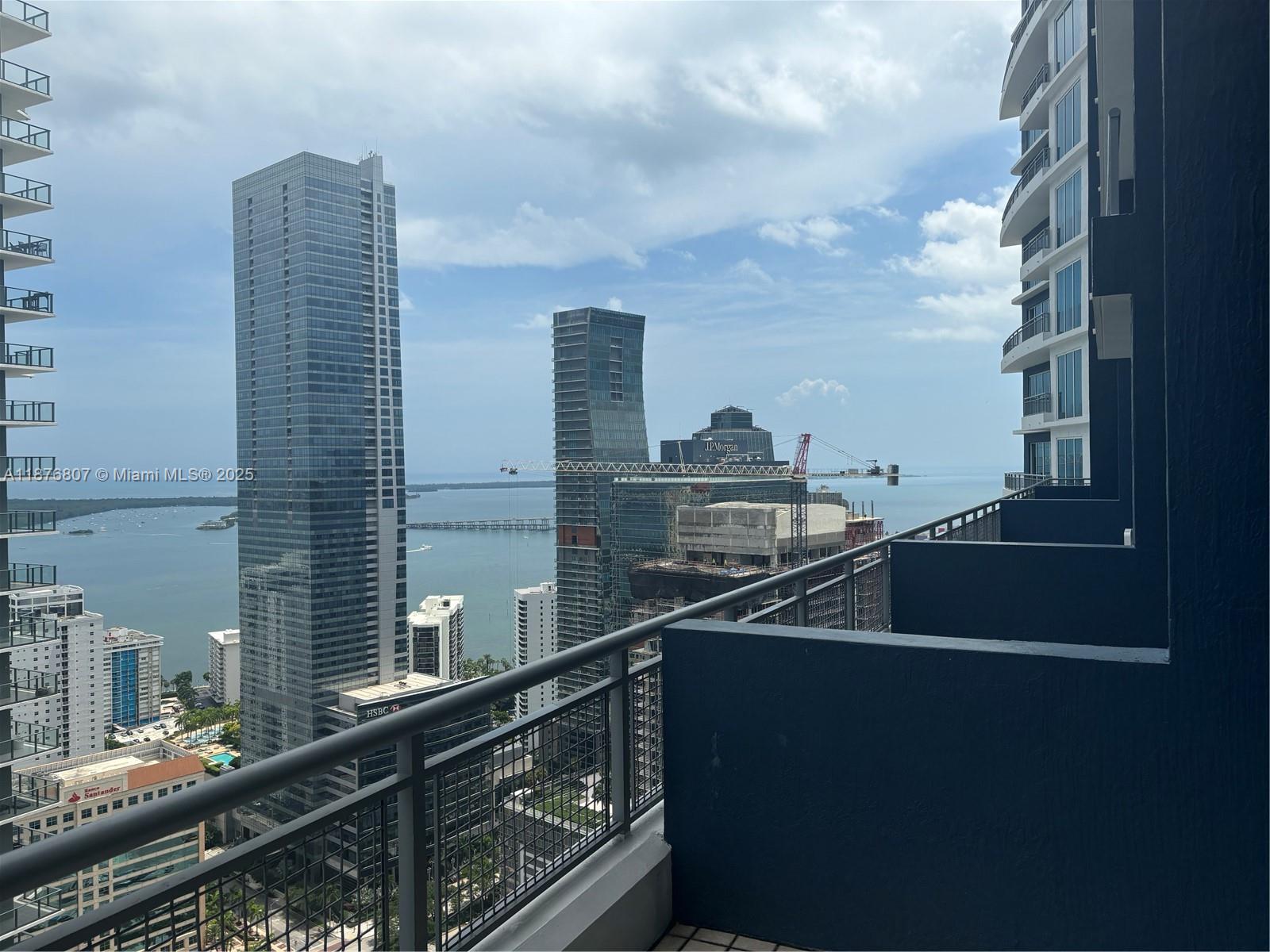 AMAZING 1 BED & 1.5 BATH UNIT OFFERING GORGEOUS VIEWS!!! WITH AN OVERSIZED TERRACE. BUILDING FEATURING A CONTEMPORARY LOBBY, SPECTACULAR INFINITY POOL, STATE OF THE ART FITNESS CENTER AND SPA, SIGNATURE RESTAURANT ON GROUND FLOOR, 24 HOURS CONCIERGE, FULL SECURITY, VALET PARKING AND MUCH MORE. WALKING DISTANCE TO SHOPPINGS, BRICKELL FINANCIAL DISTRICT & RESTAURANTS. READY TO MOVE IN, WON'T LAST!