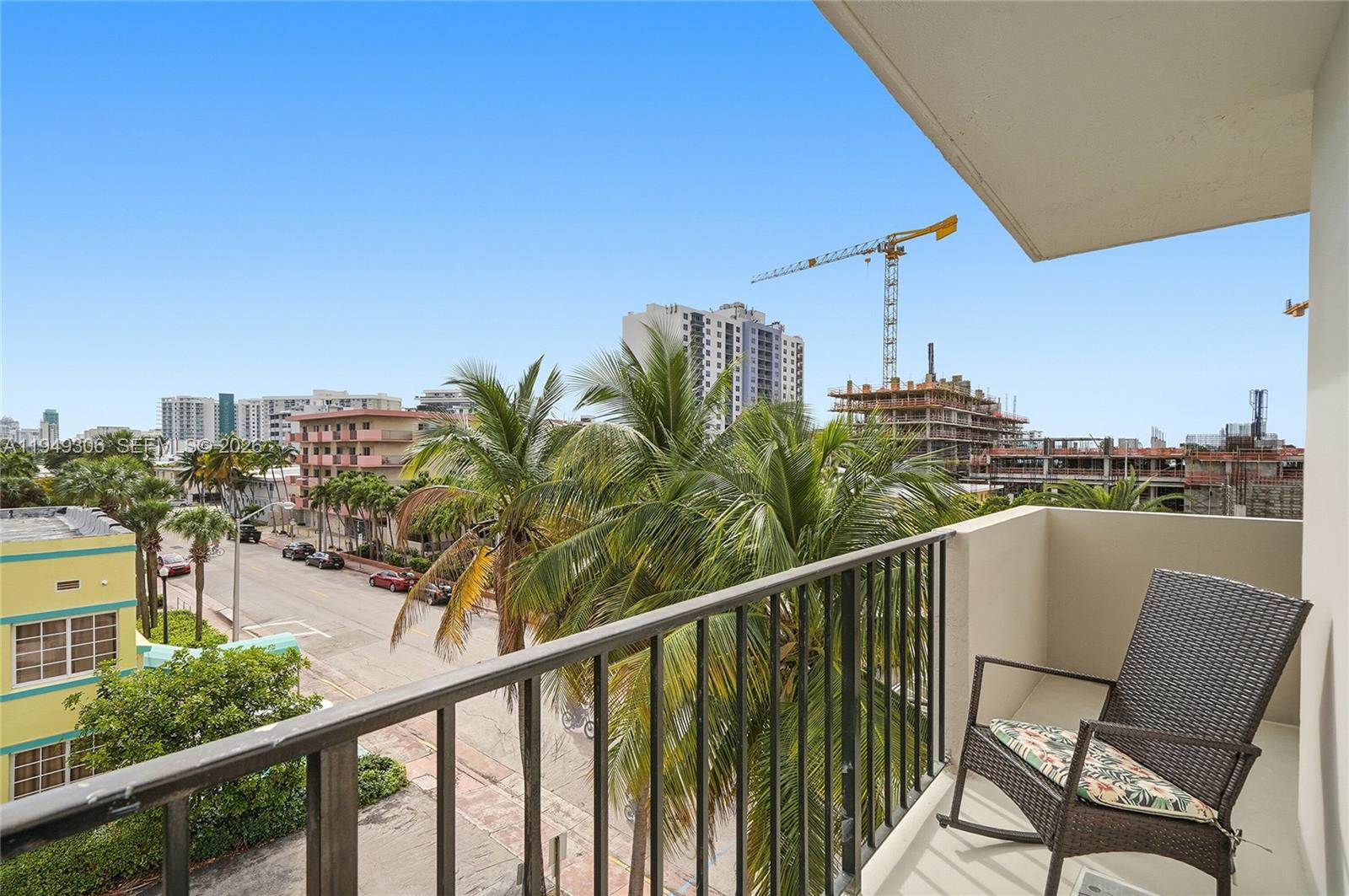 HARDING VILLAS CONDO - Residential