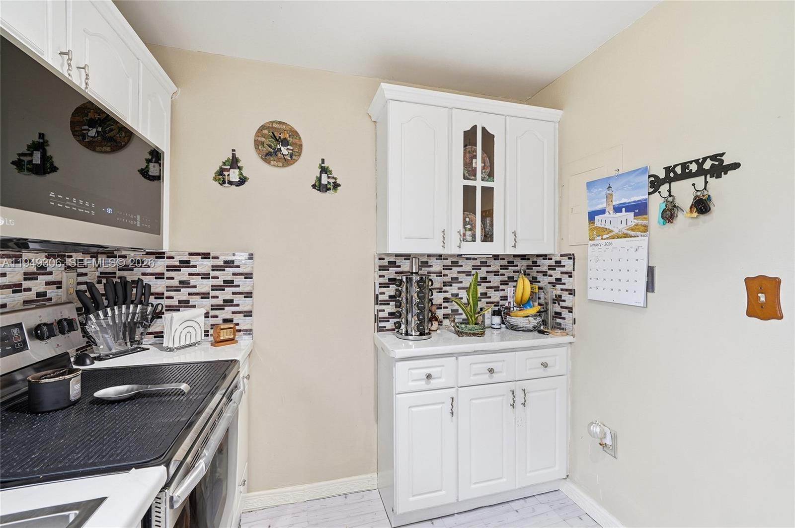 HARDING VILLAS CONDO - Residential