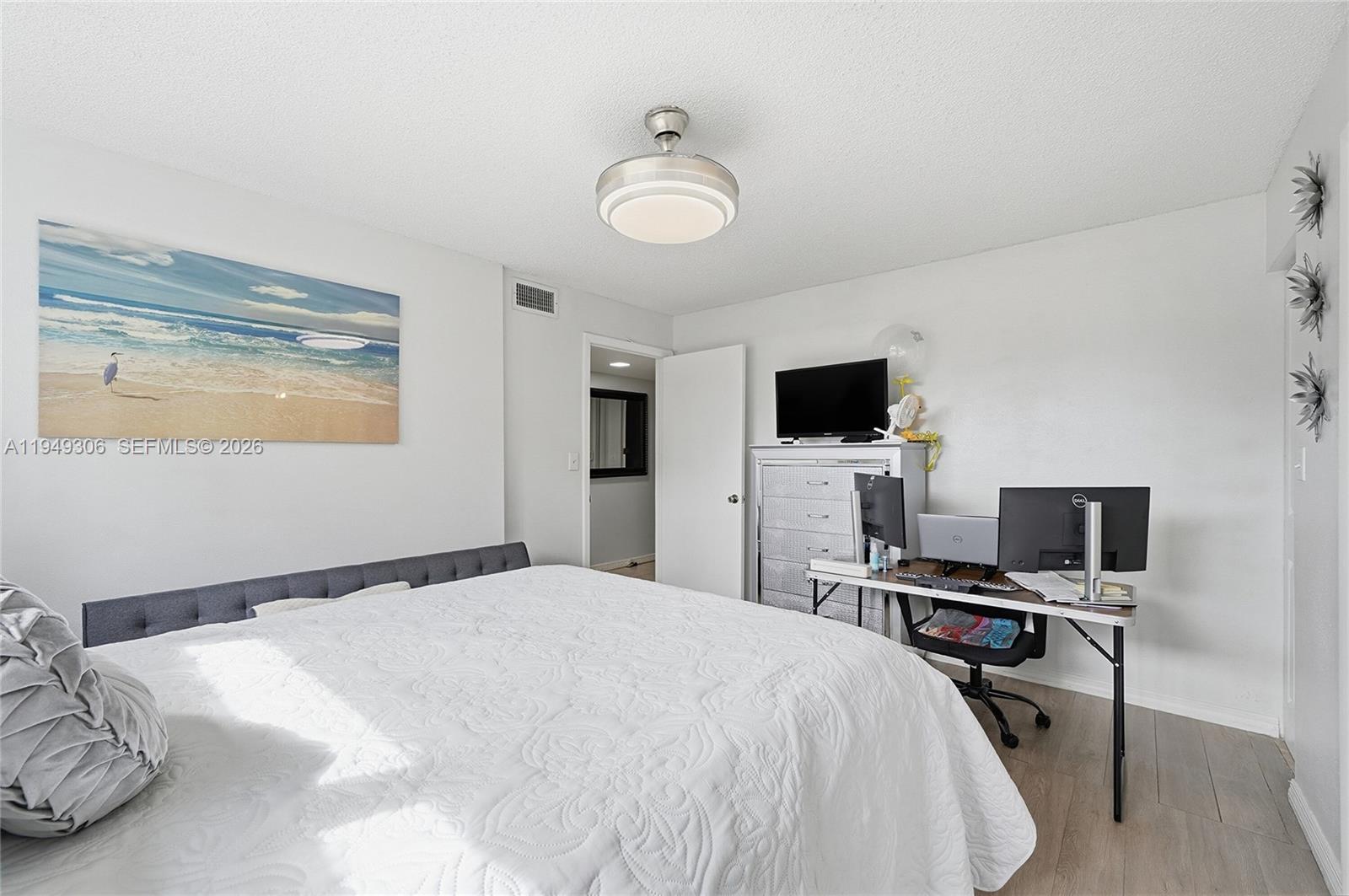 HARDING VILLAS CONDO - Residential