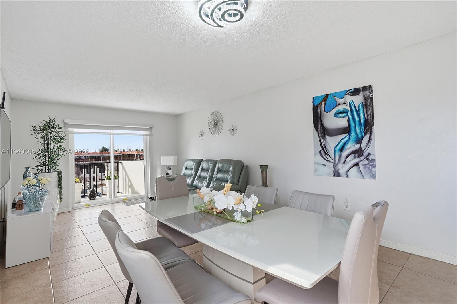 HARDING VILLAS CONDO - Residential