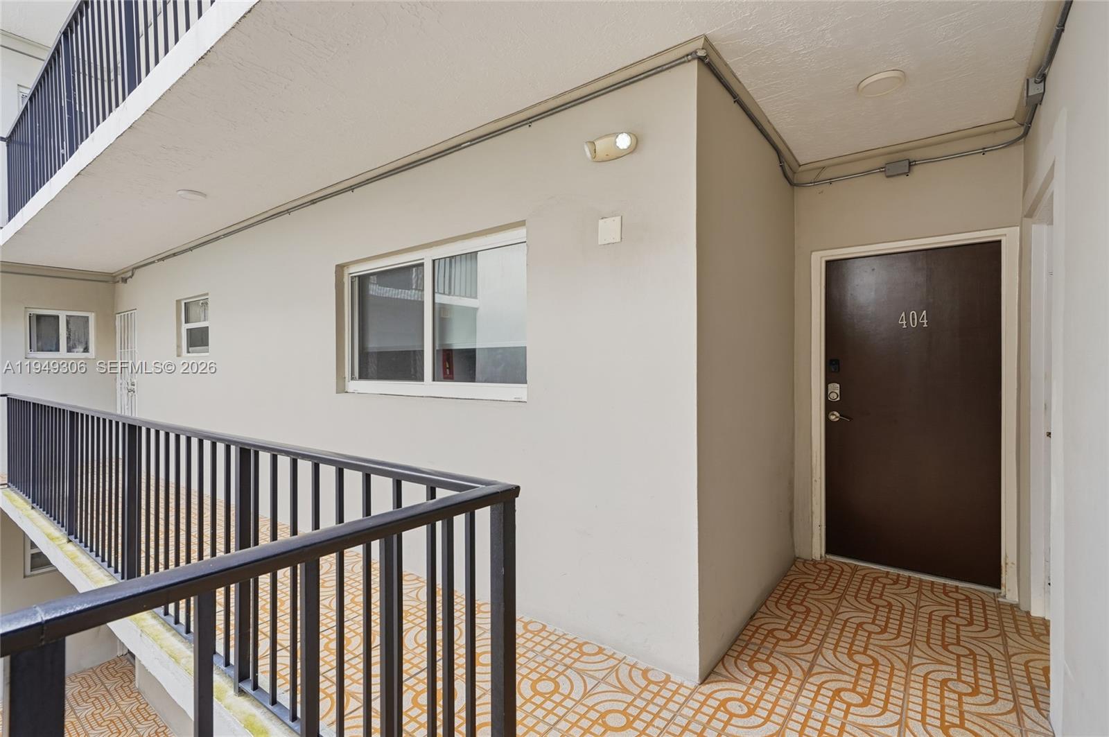 HARDING VILLAS CONDO - Residential