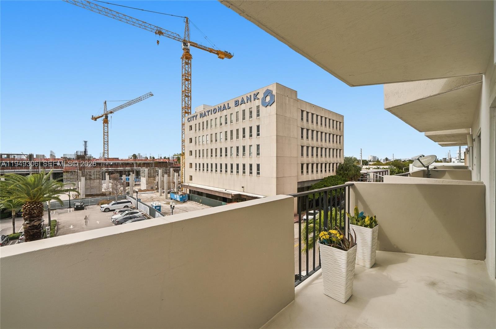 HARDING VILLAS CONDO - Residential