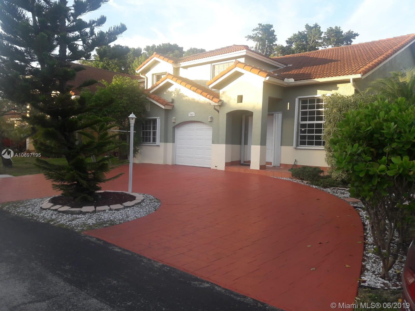 ATRIUM HOMES AT THE HAMMO - Residential