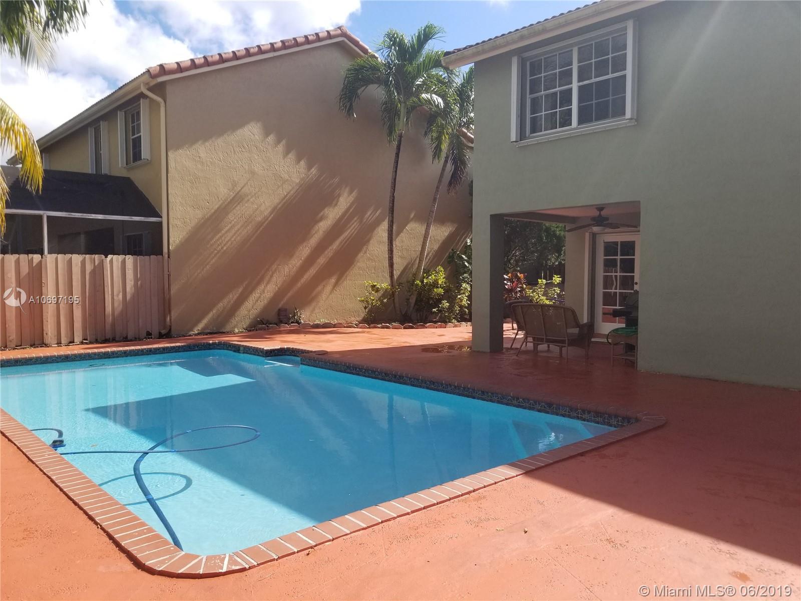 ATRIUM HOMES AT THE HAMMO - Residential