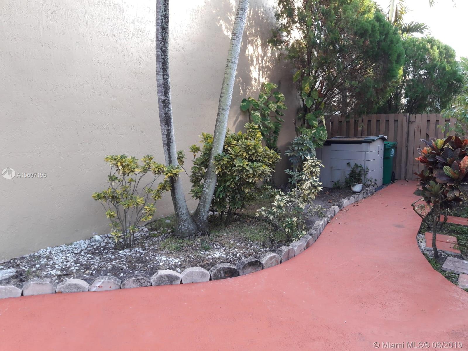 ATRIUM HOMES AT THE HAMMO - Residential