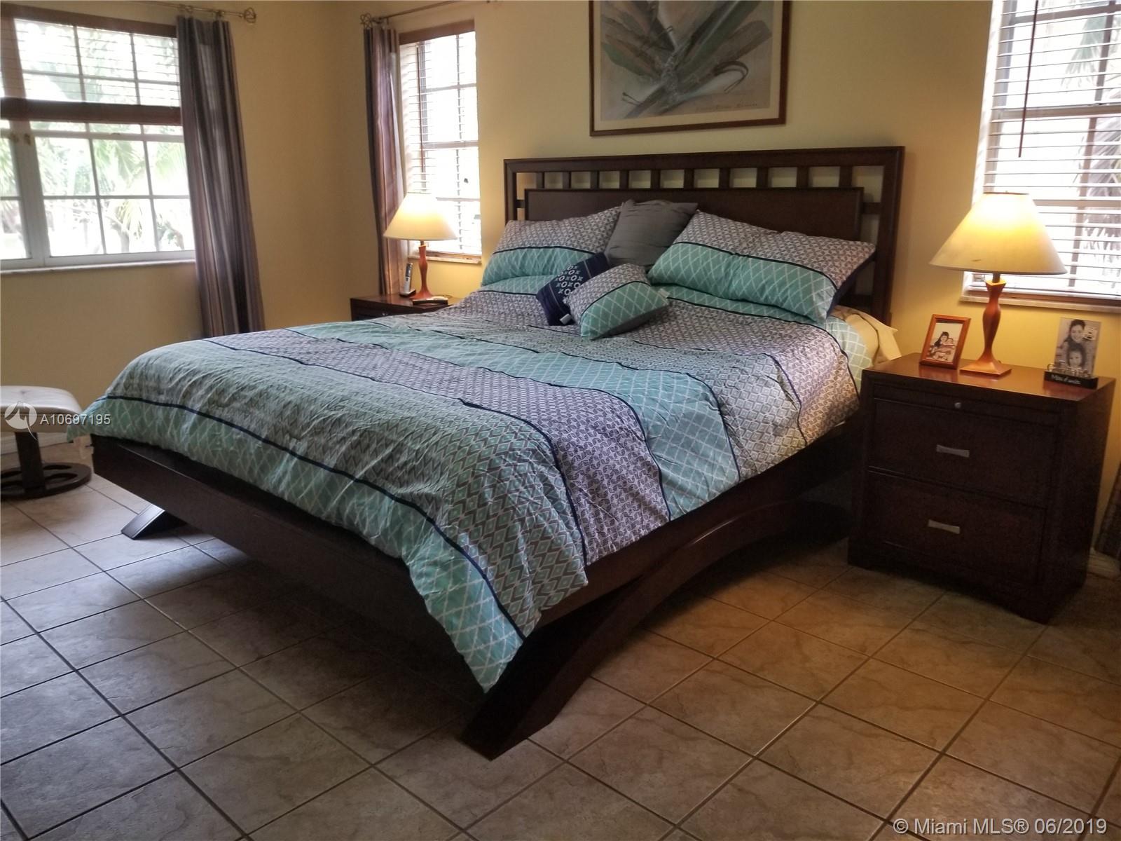 ATRIUM HOMES AT THE HAMMO - Residential