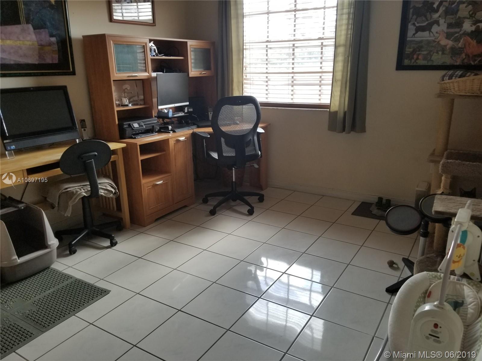 ATRIUM HOMES AT THE HAMMO - Residential