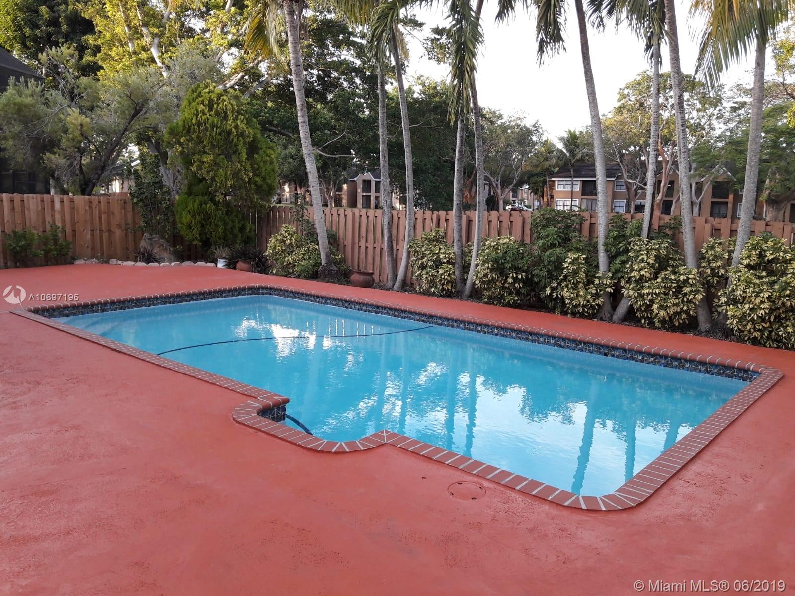 ATRIUM HOMES AT THE HAMMO - Residential