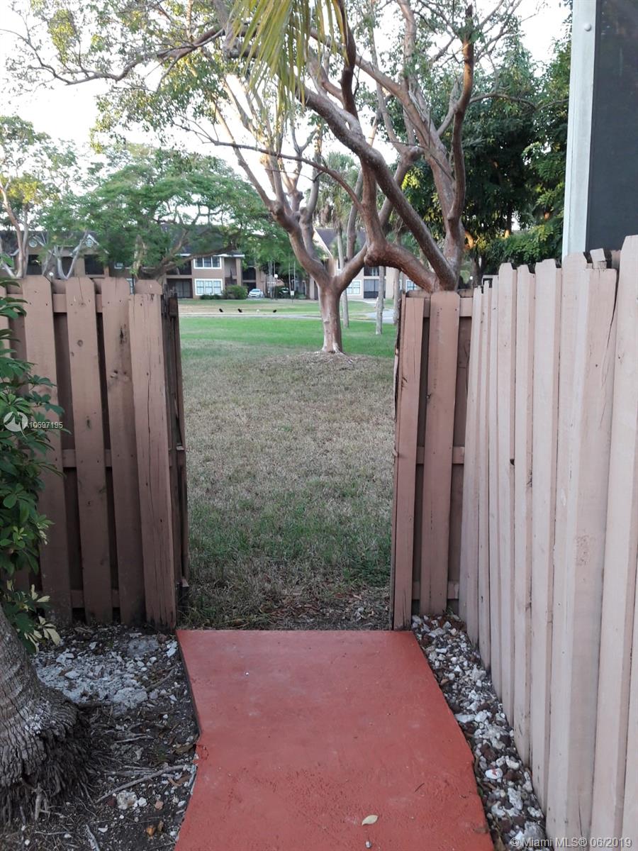 ATRIUM HOMES AT THE HAMMO - Residential