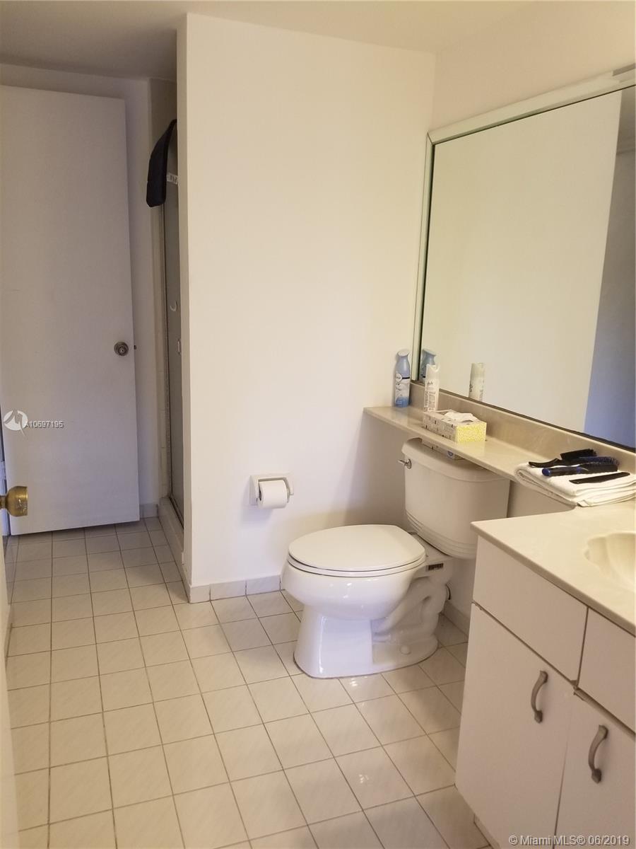 ATRIUM HOMES AT THE HAMMO - Residential