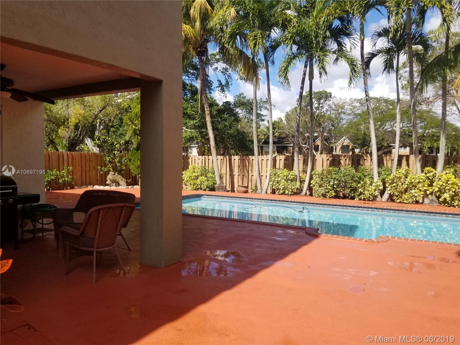 ATRIUM HOMES AT THE HAMMO - Residential