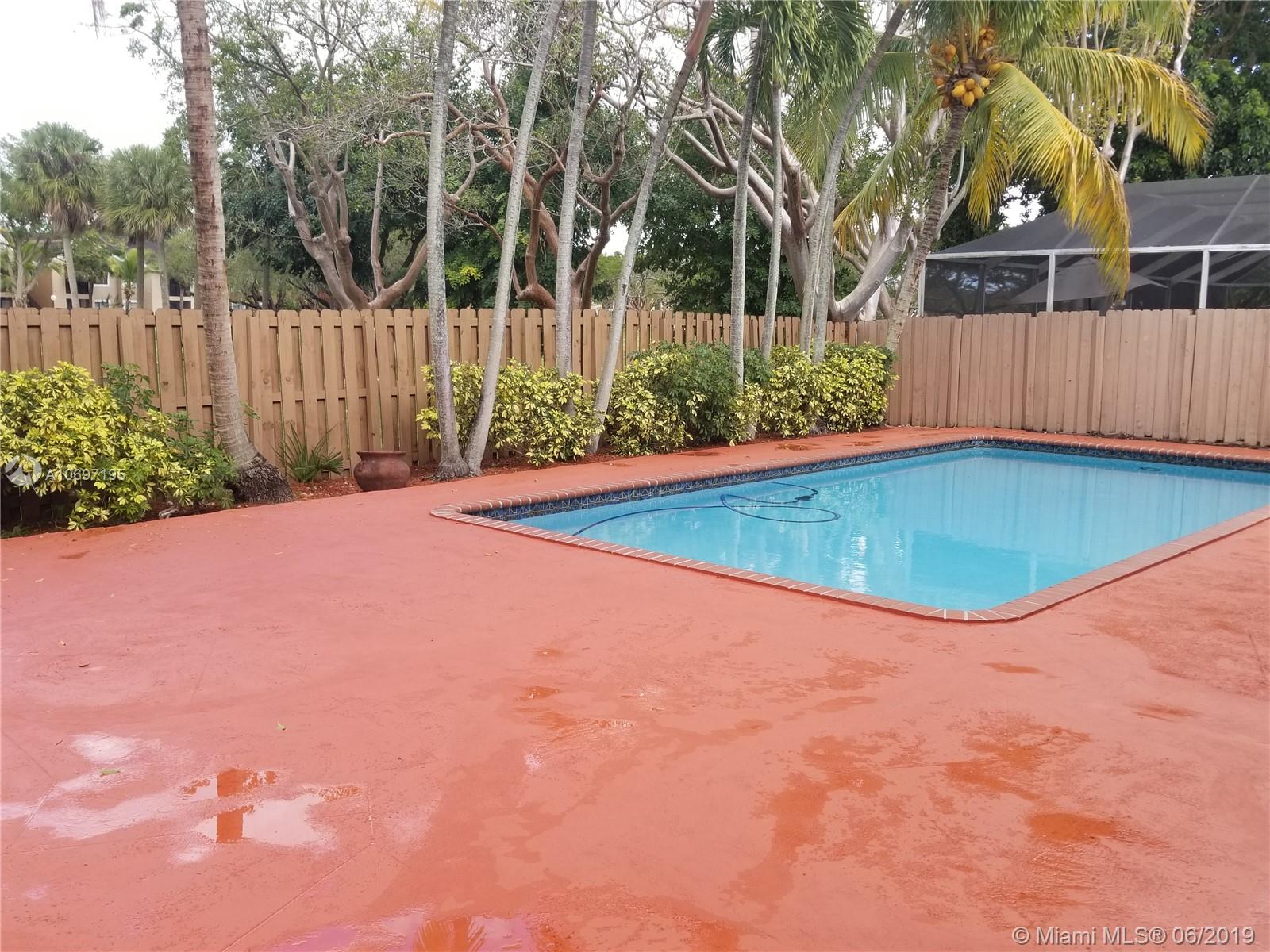 ATRIUM HOMES AT THE HAMMO - Residential