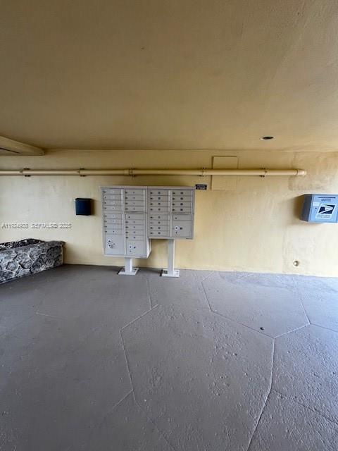 ROYAL POINCIANA CONDO - Residential Lease