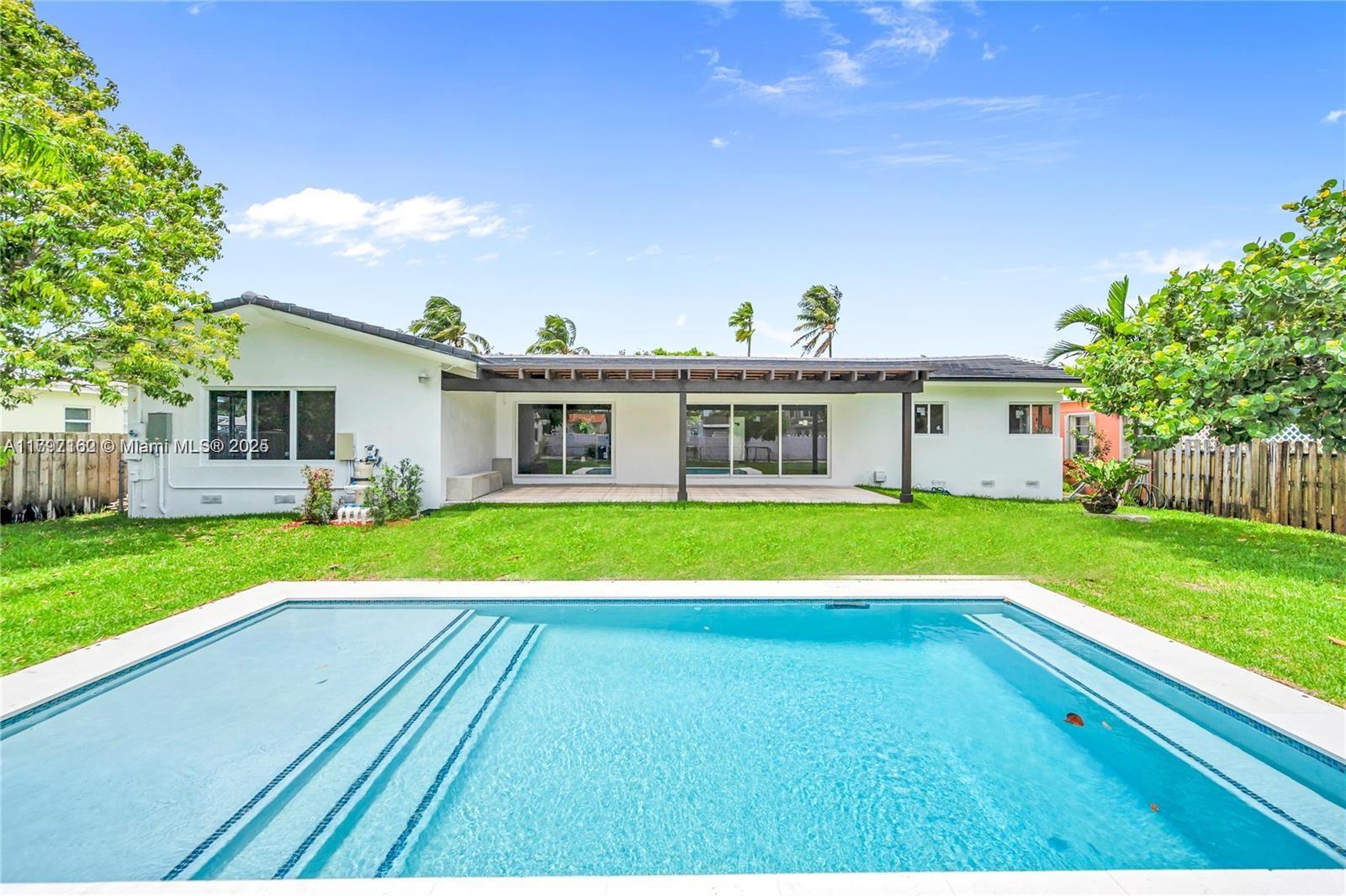 1418 Jefferson St 1418, Hollywood, Broward County, Florida - 4 Bedrooms  
4 Bathrooms - 