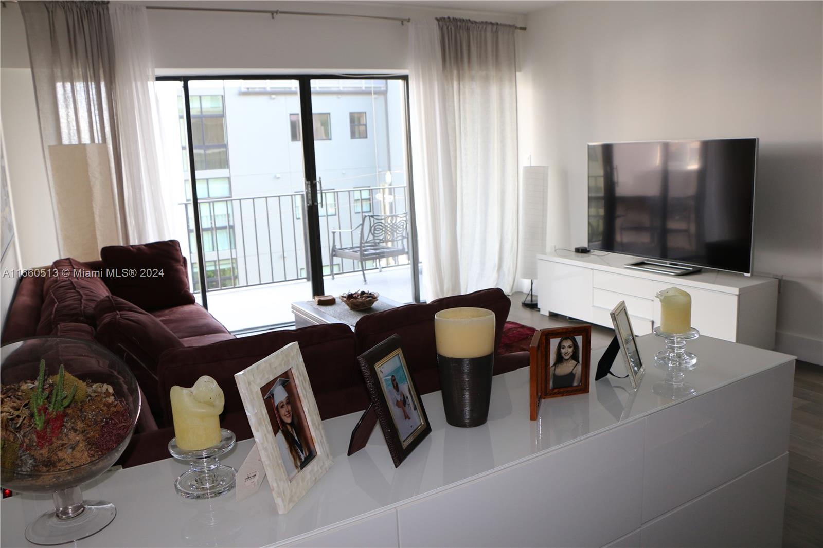 KEY BISC AMBASSADOR CONDO - Residential