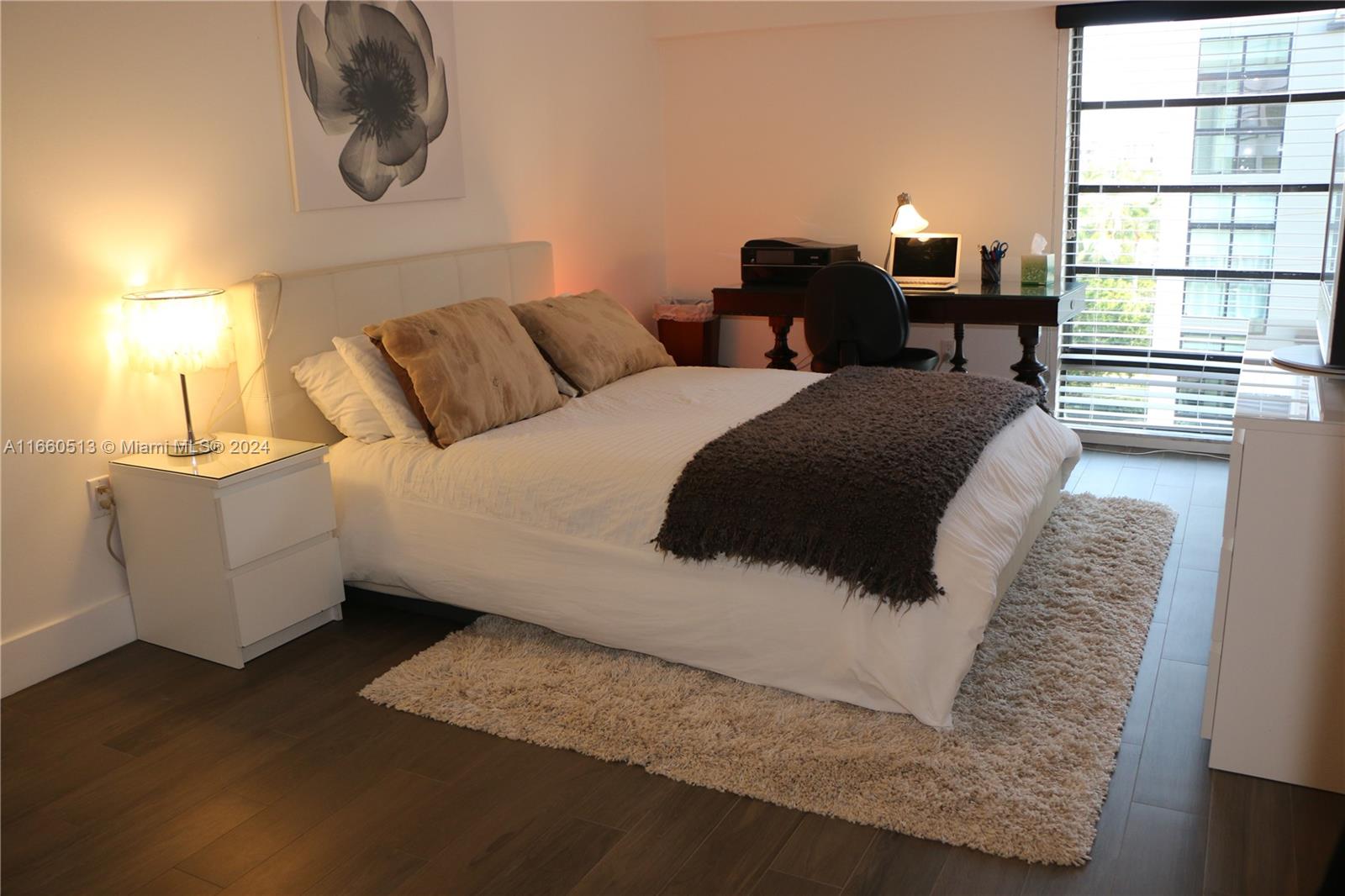 KEY BISC AMBASSADOR CONDO - Residential