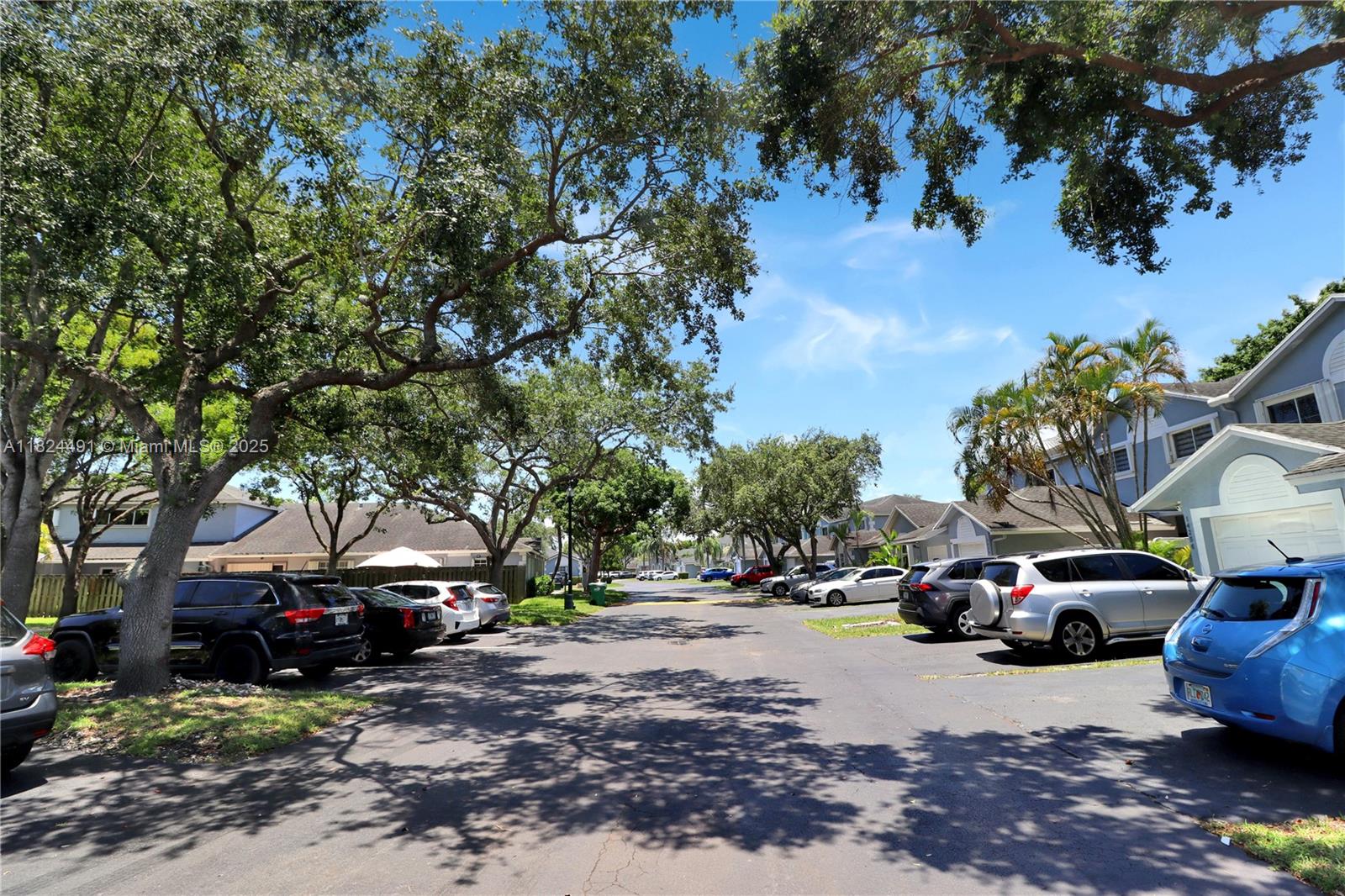 LA JOLLA WEST - Residential