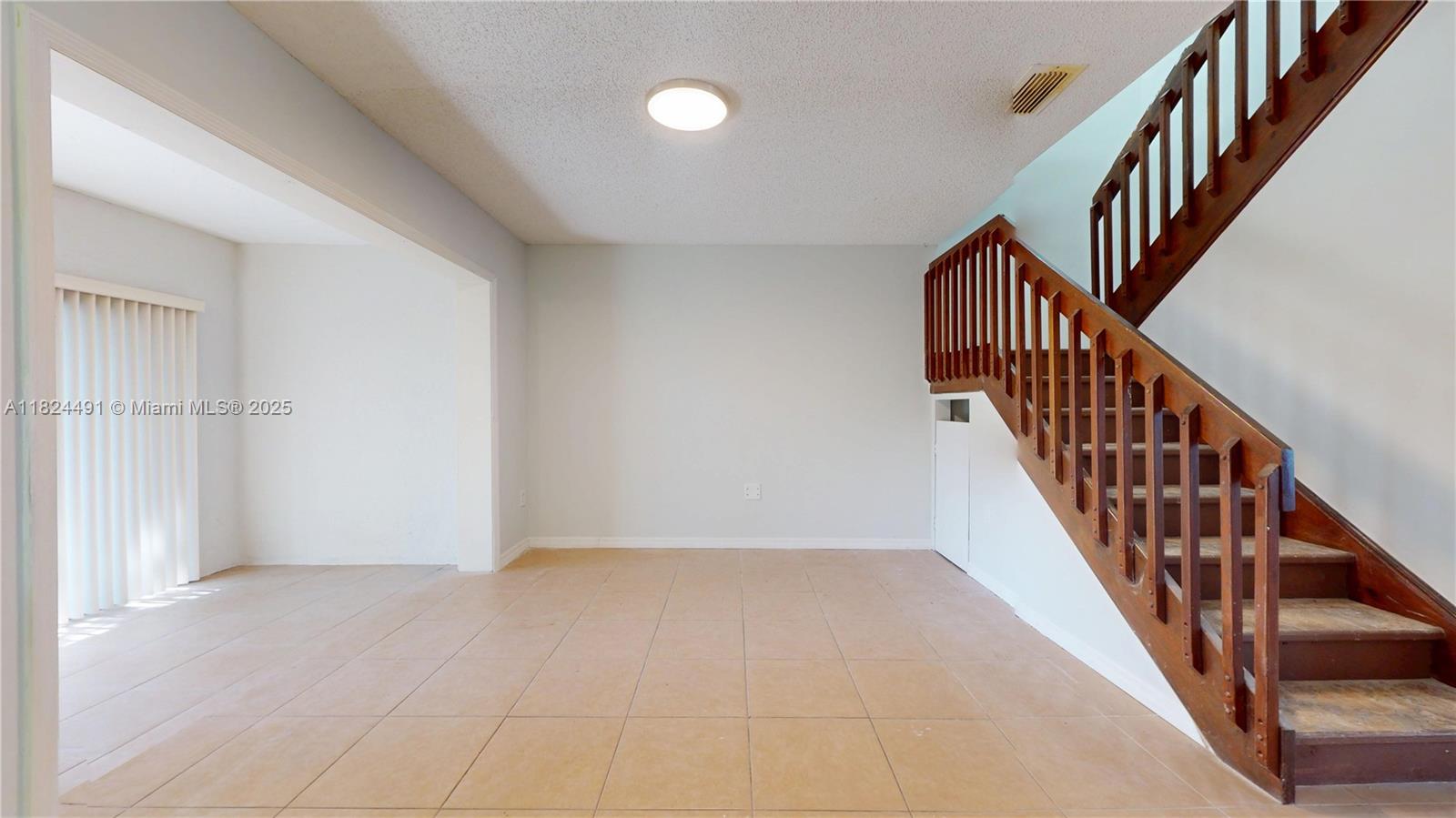 LA JOLLA WEST - Residential