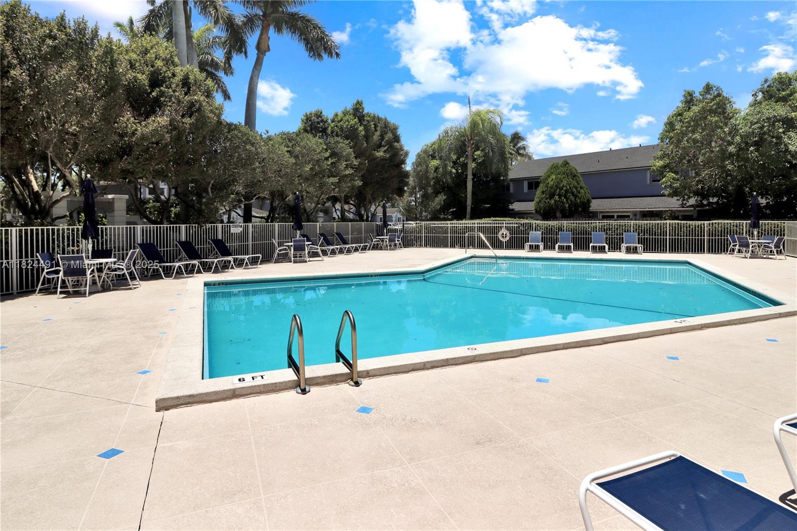 LA JOLLA WEST - Residential