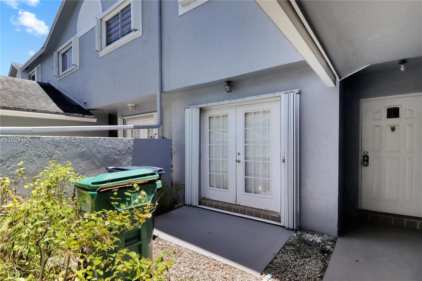 LA JOLLA WEST - Residential